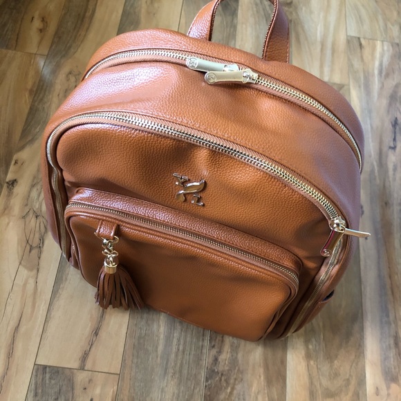 ✨EXCLUSIVE✨YL🌱Essential Oil Backpack‼️ - Picture 2 of 11